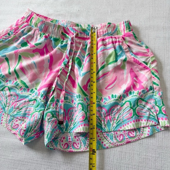Lilly Pulitzer Katia Short 5" Size XS Croc My World Pink Green Print Beach - Picture 5 of 9